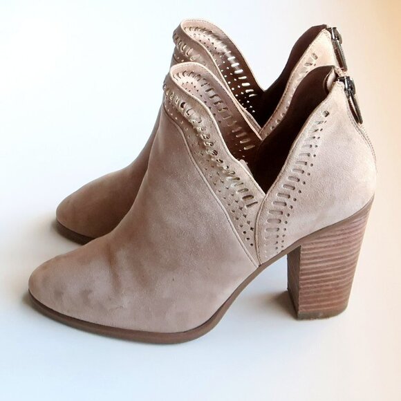 Vince Camuto Beige Suede Leather Block Heel Ankle Boots / Booties Size 9 - Picture 10 of 16
